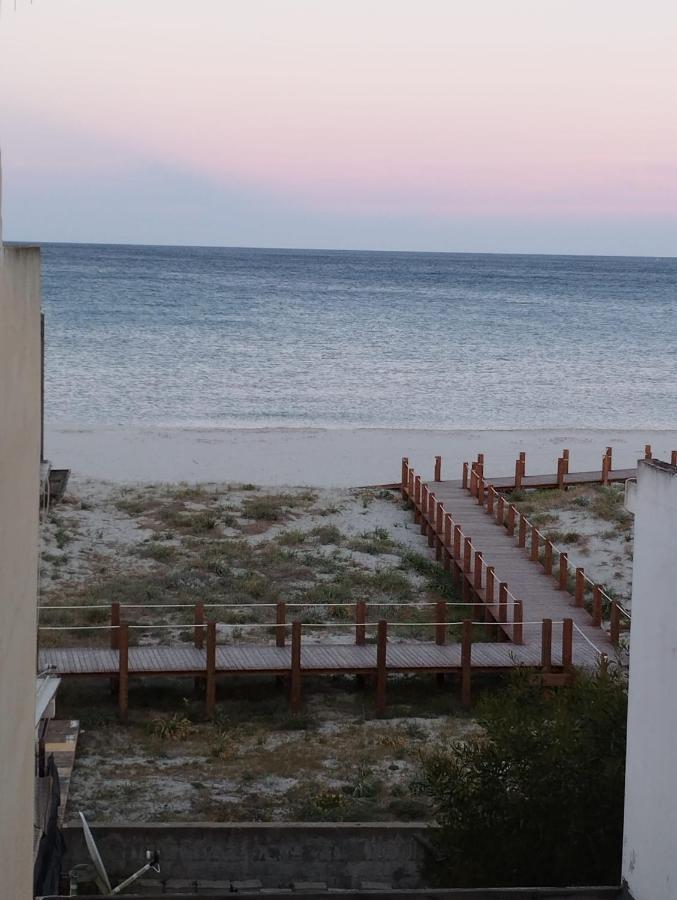 Corona'S Apartment- Fronte Spiaggia ラ・カレッタ エクステリア 写真